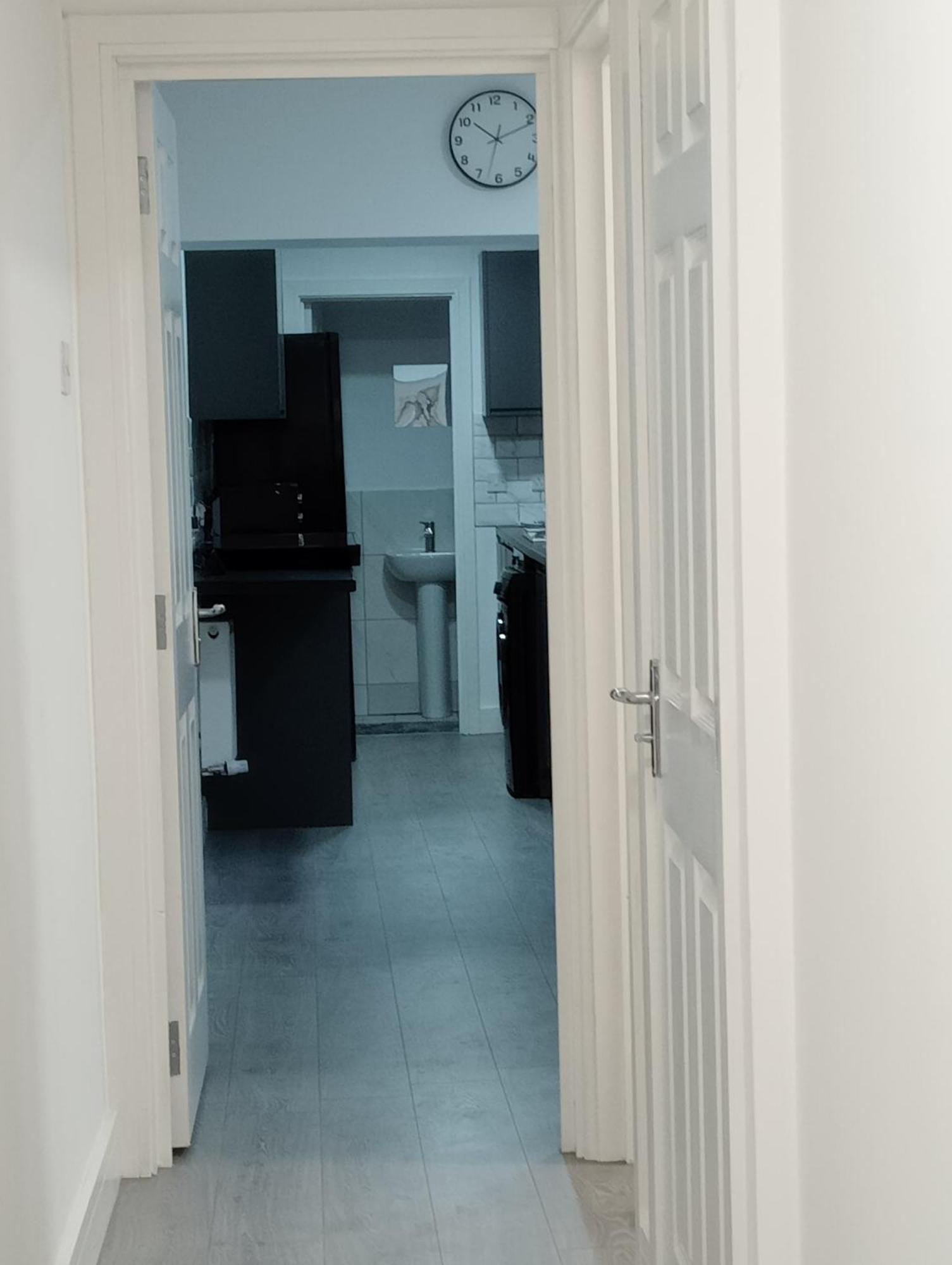 Roovi'S Nest Villa Nottingham Bagian luar foto