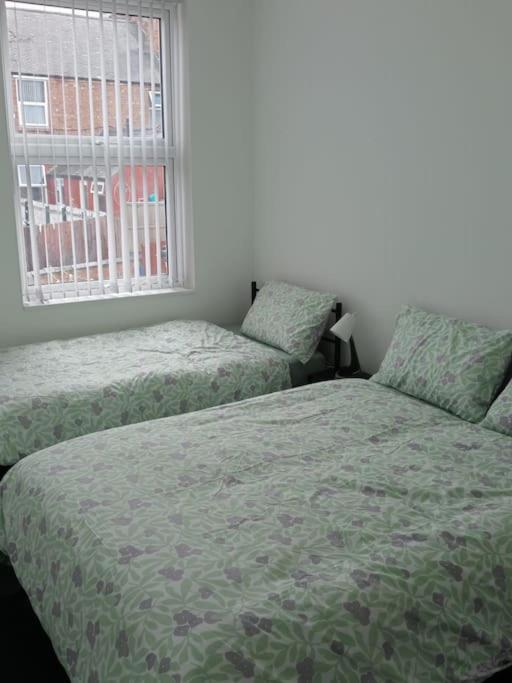 Roovi'S Nest Villa Nottingham Bagian luar foto